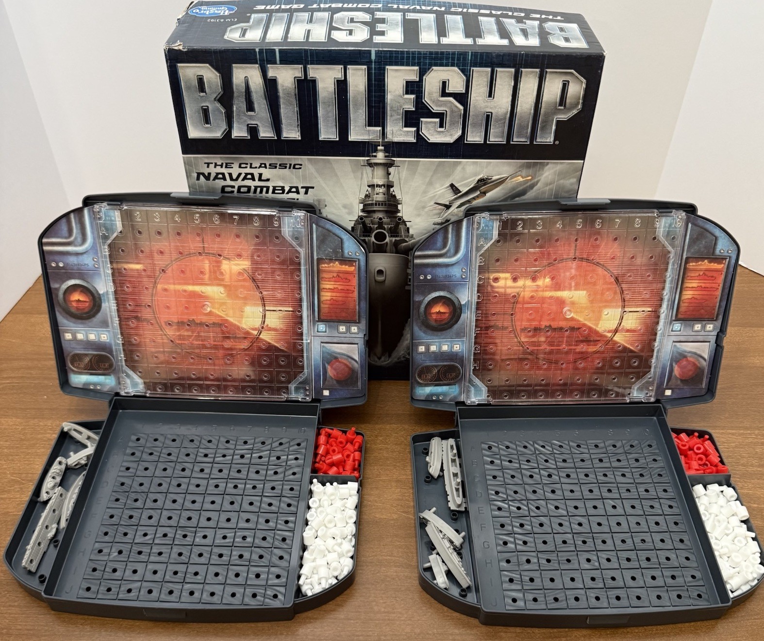 BATTLESHIP – The Classic Naval Combat Game! By Hasbro Gaming HUNT•HIT•SINK•WIN!
