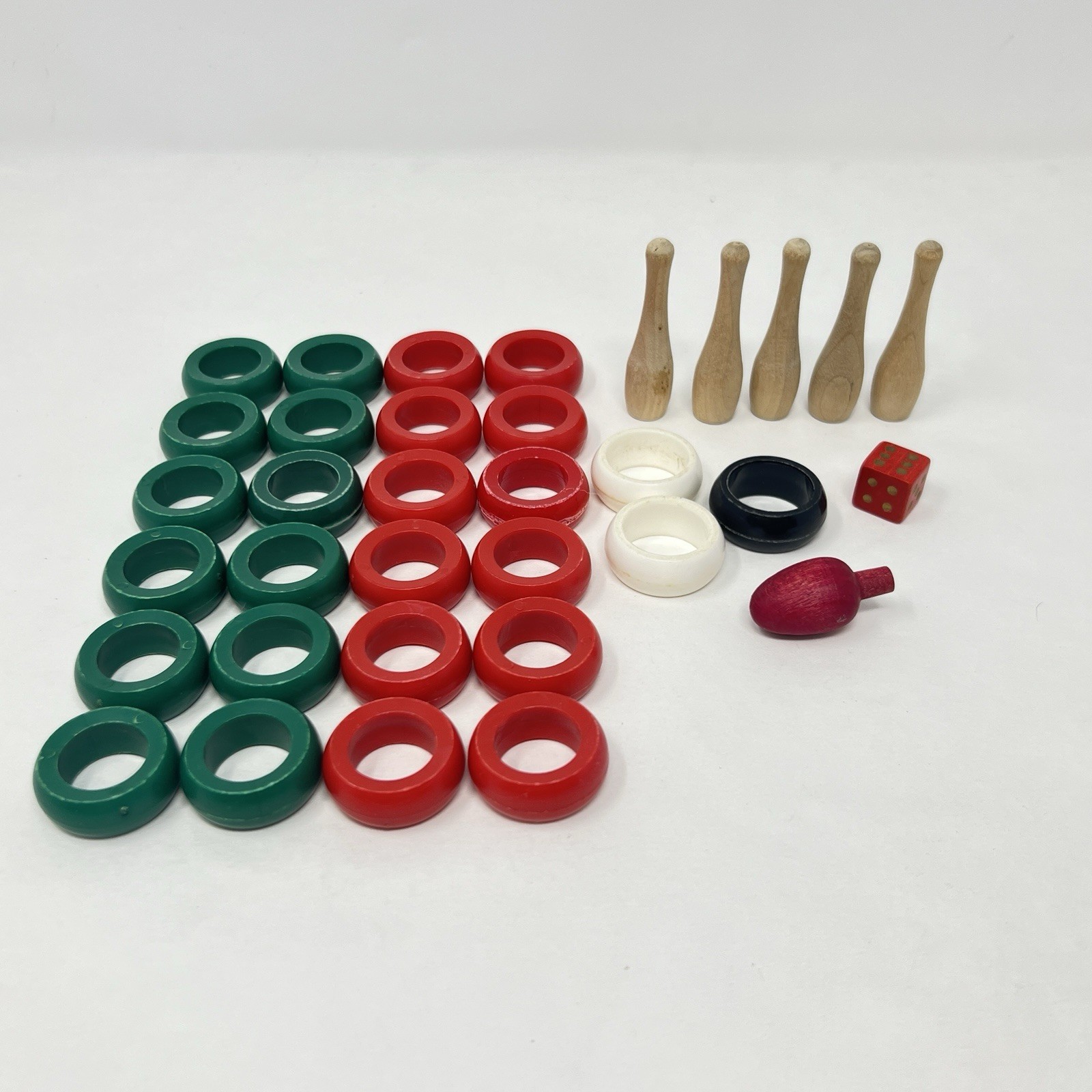Vintage Carrom Carom Board Game Replacement Game Pieces Lot Of 34
