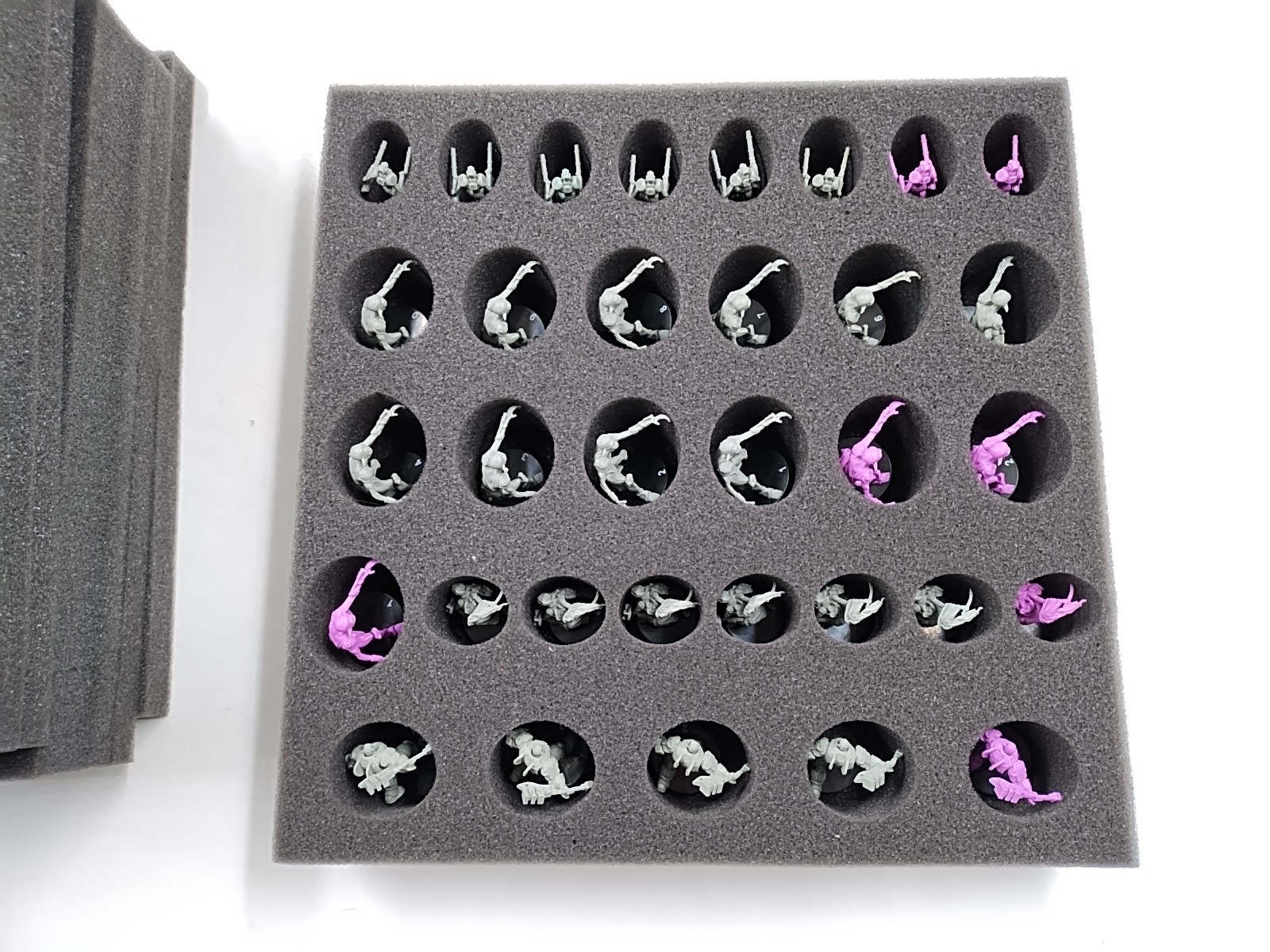 Secrets of the Lost Station Miniature Set “108” Resin Sci-fi Minis (#F1-B1)