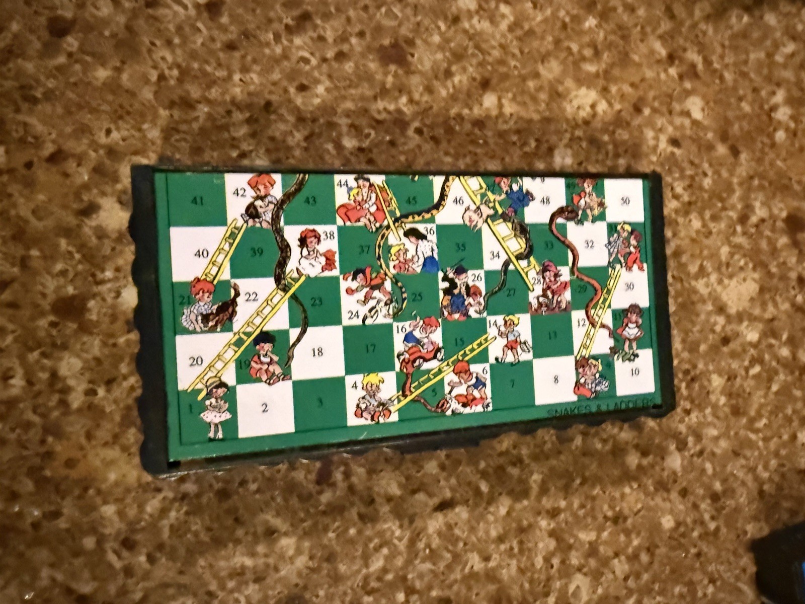 VNTG Travel Games Sorry, Bingo (2), Spiro,LCR, Snakes&Ladders, Checkers, Pegs