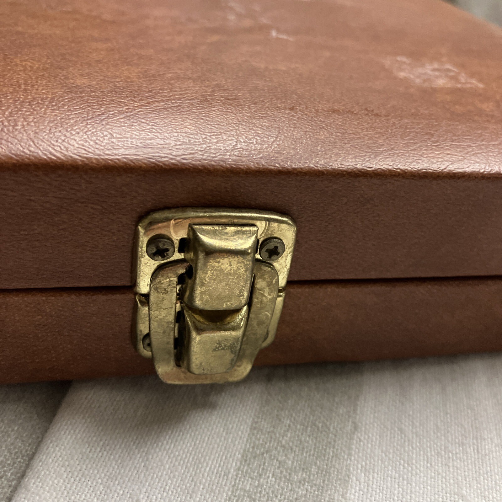 Faux Leather Case Backgammon Game Travel Size Opens 14” x 9” One Shaker* EUC