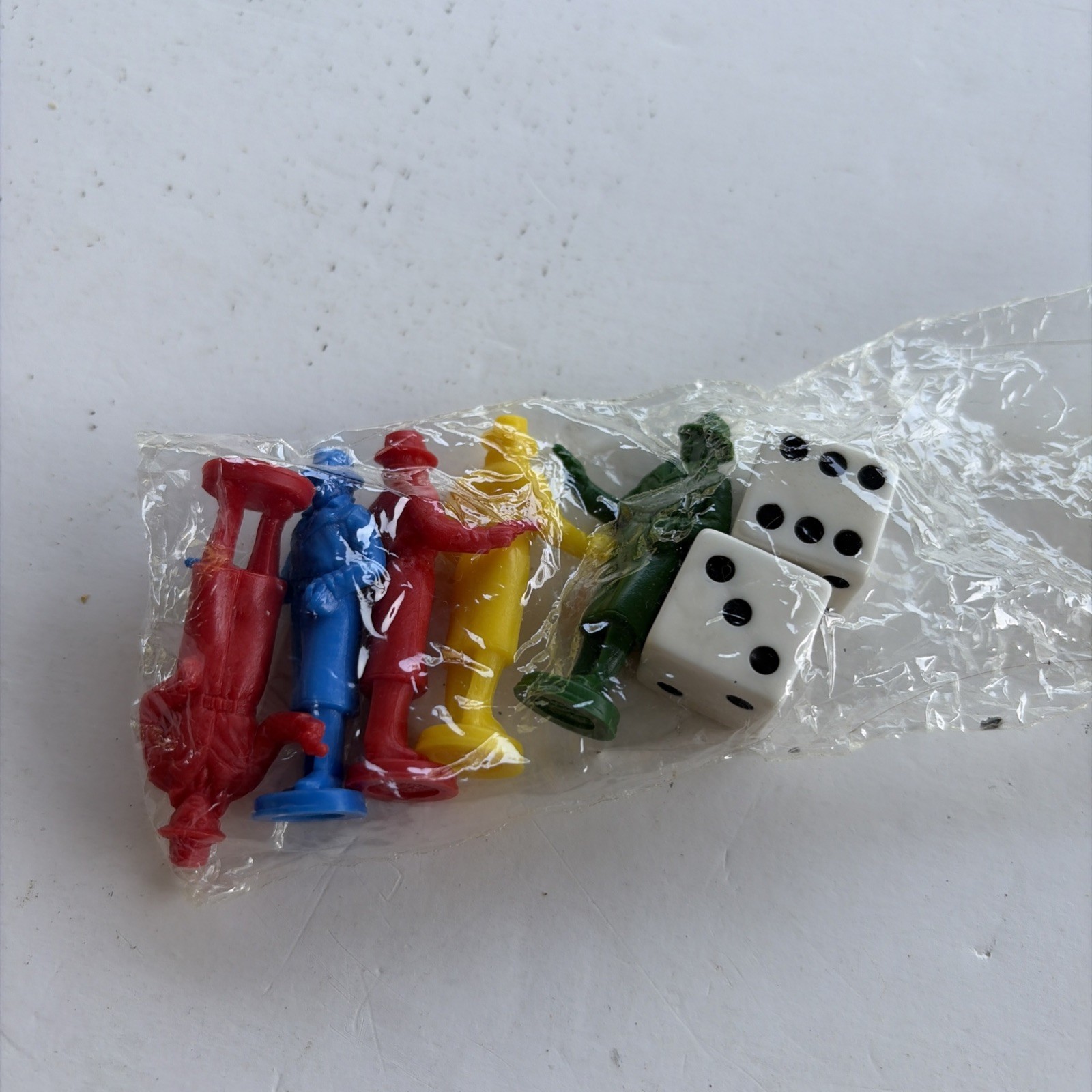 1979 Stop Thief Board Game Replacement Set of 4 +1 Plastic Playing Pieces & Dice
