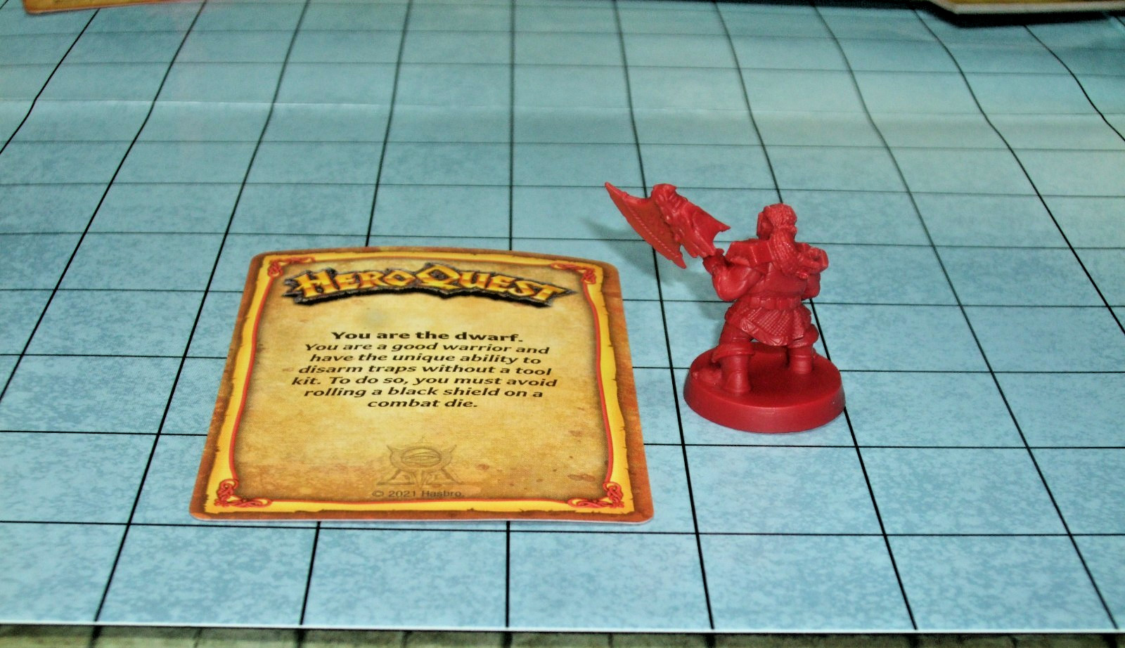 2021 HeroQuest Avalon Hill Heroic tier female Dwarf hero & card