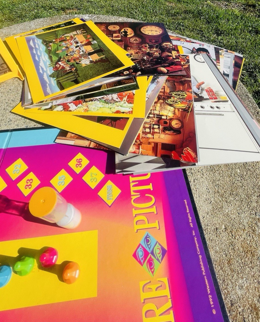 Picture Picture Game “Everyone Sees Things Differently” Golden, 1992, Age Adult
