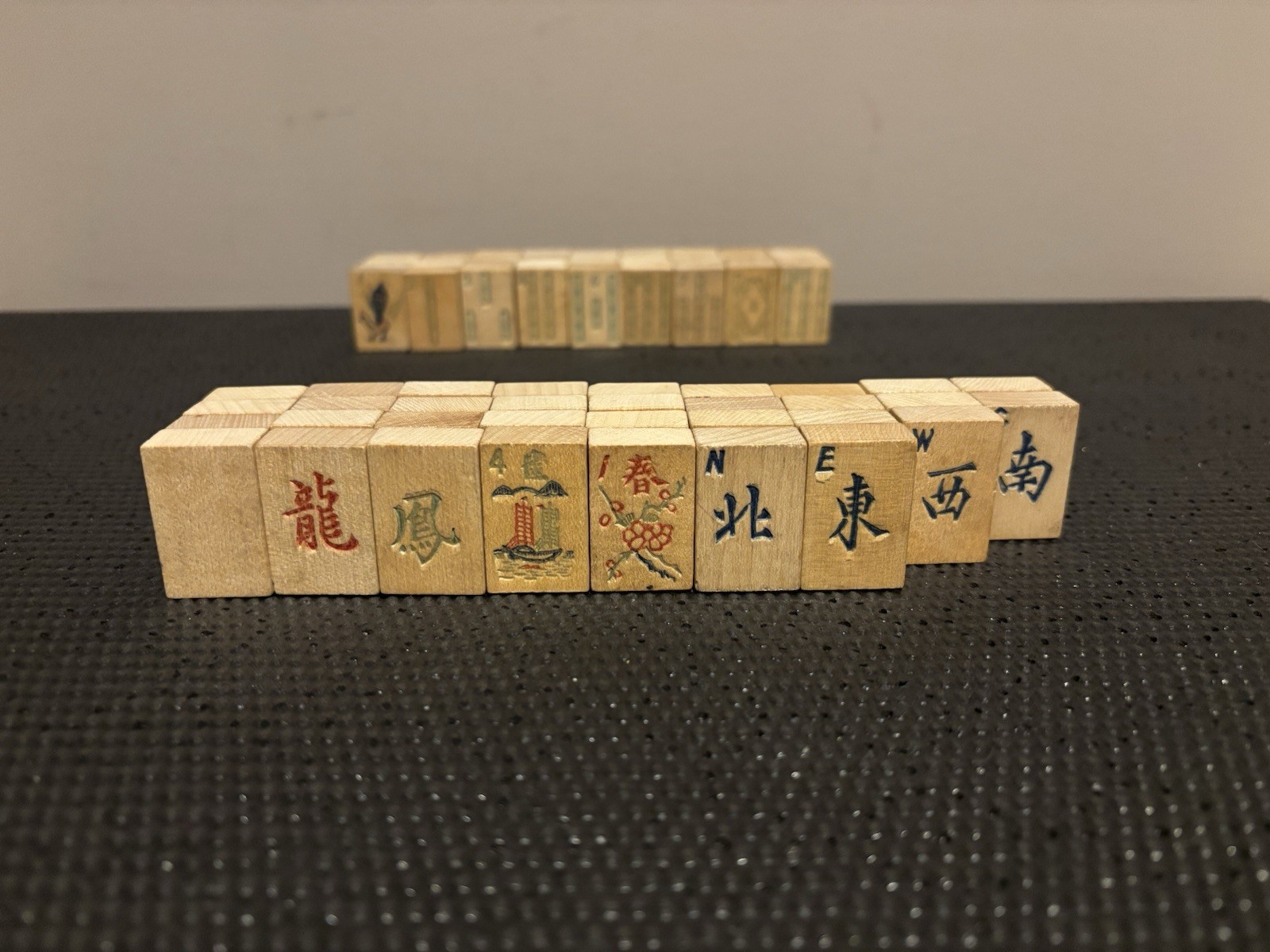 Vintage 1923 Parker Brothers Mah-Jongg 139 Wooden Celluloid Tiles 97% Complete