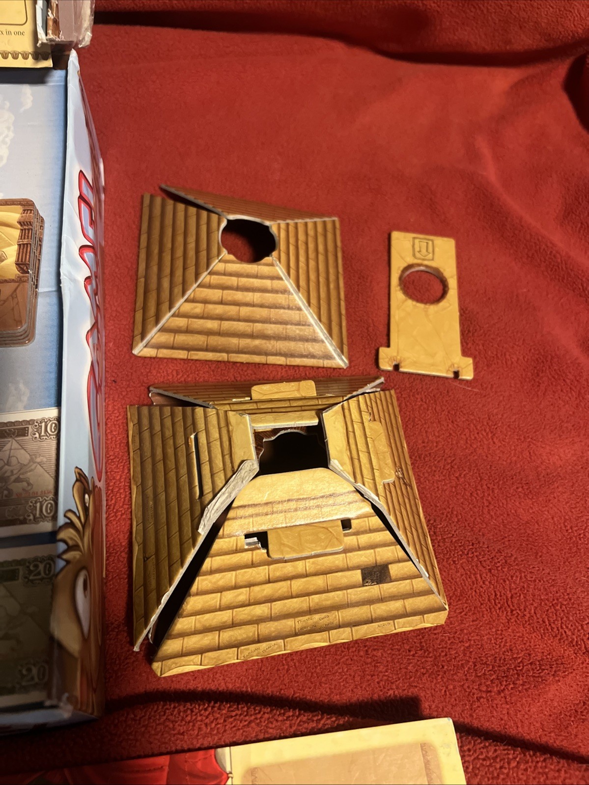 CAMEL UP – Z Man Games – *Missing 1 Die* *Heavy Box Wear*