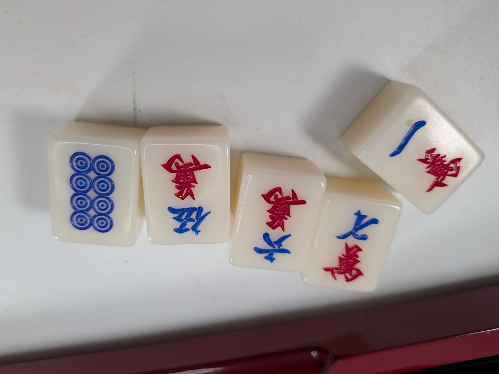 Mahjong Set in Wooden Case with 144 Tiles, Dice and Chips