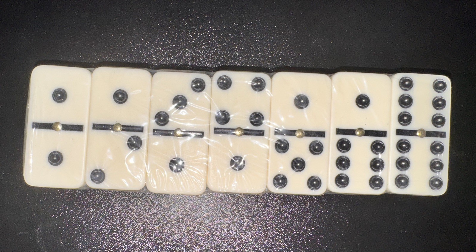Double Six Domino’s One Set ivory color 28 Pcs: blue/green/black case