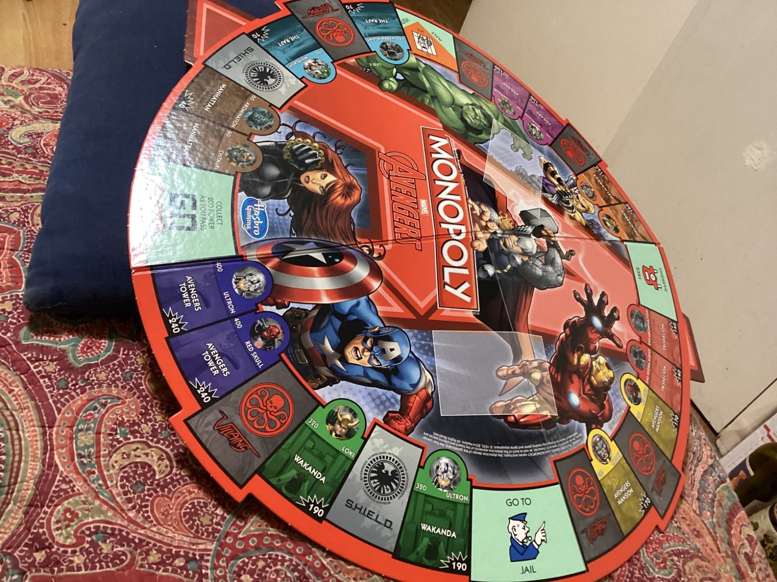 MONOPOLY MARVEL AVENGERS COMPLETE 2014 BOARD GAME! EXC. COND/ FREE POSTAGE!!!!!
