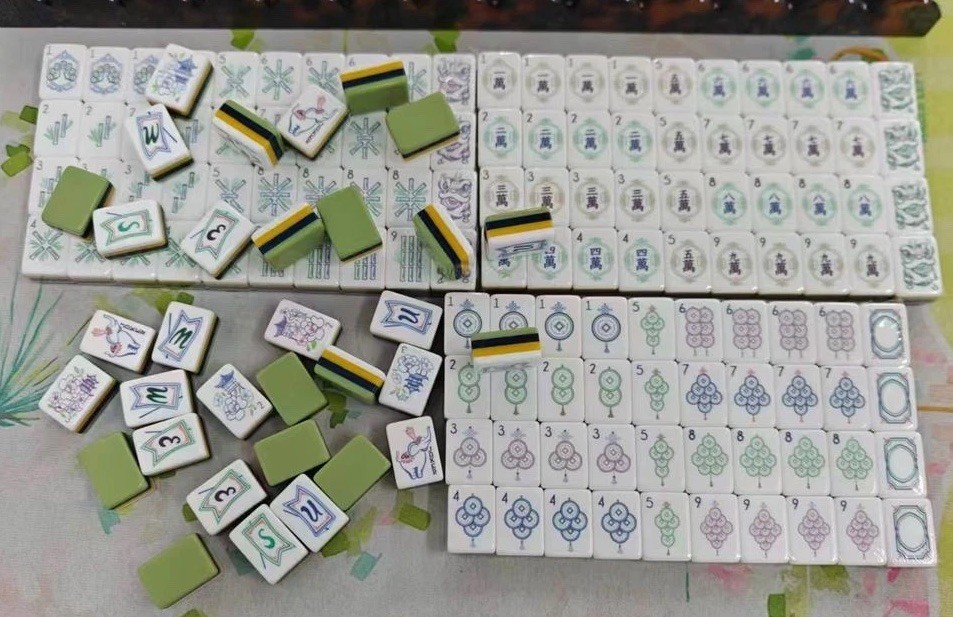 Willow Inspired 4-Layer Green Back American Mahjong Tiles