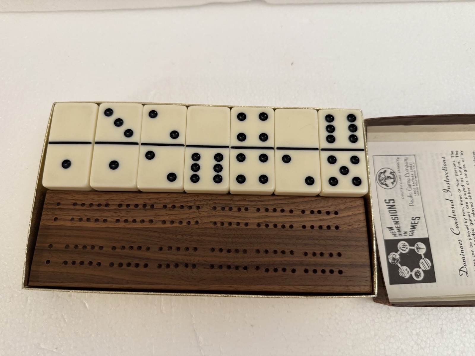 Vintage Pleasantime Dominoes Set Double Six Opalene Walnut Cribbage Counter Box