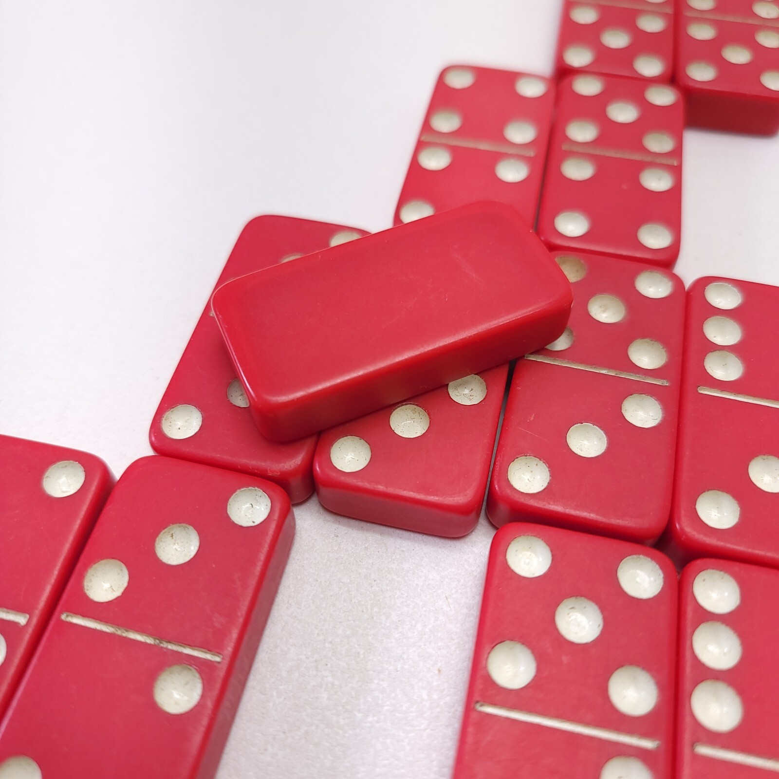 Vintage Cherry Red Dominoes 23 Incomplete Set 2″x1″x3/8″