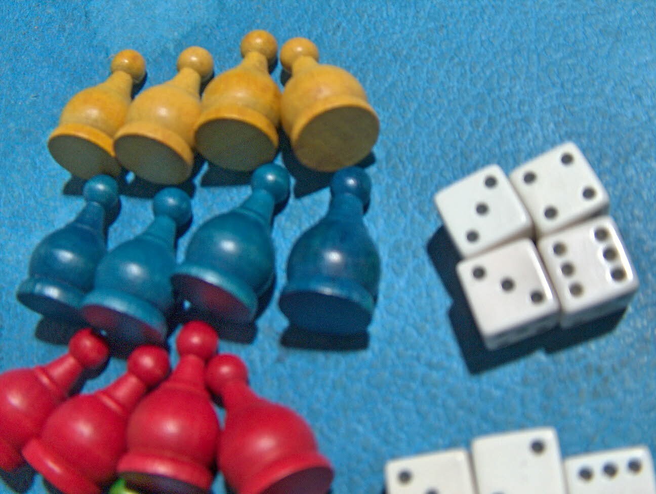 16 wood PARCHEESI pawns movers 4 of red blue green yellow dice