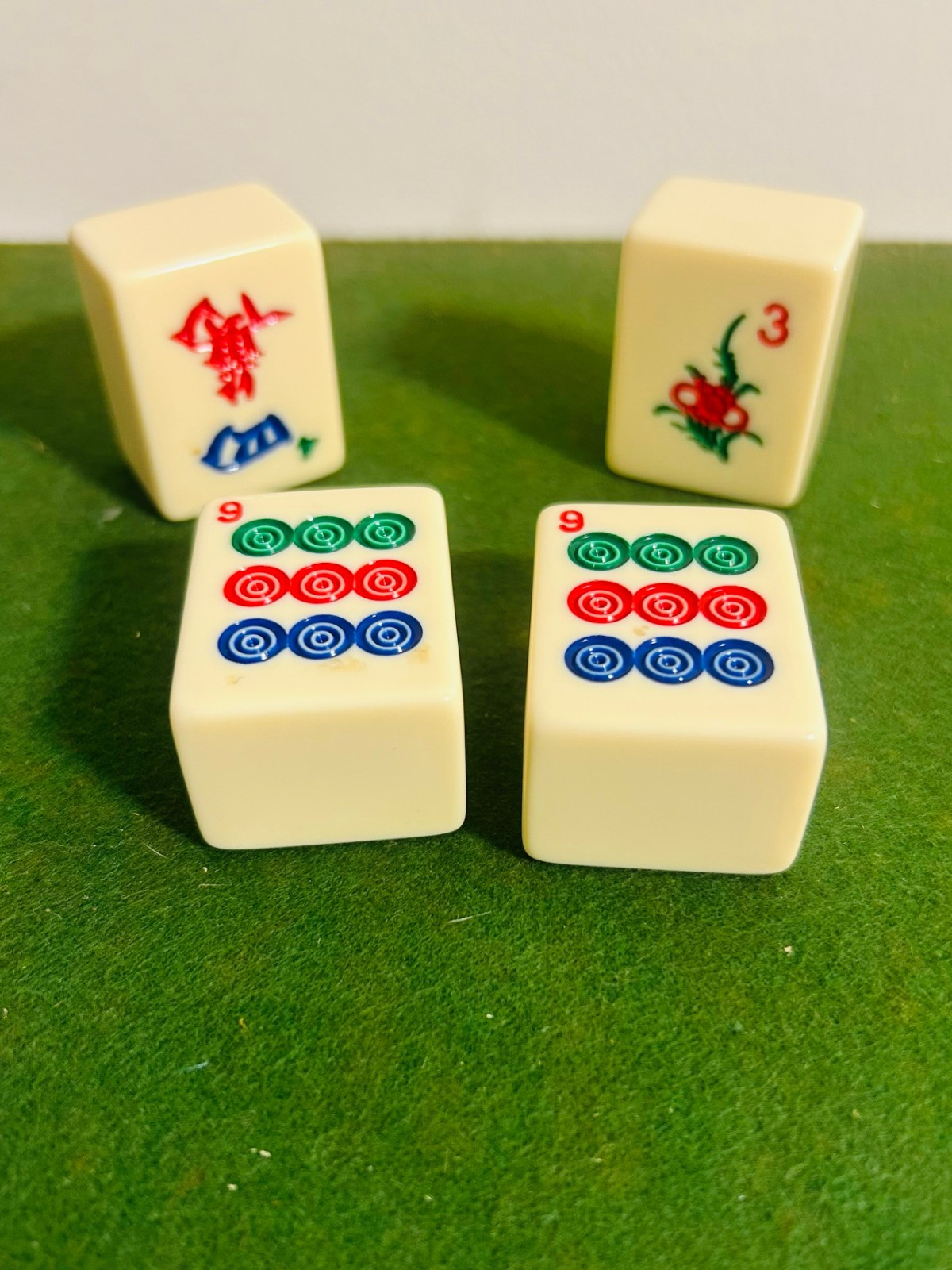Vintage 1960s Chinese Mah Jong Game with Carrying Case Mahjong 148 tile count