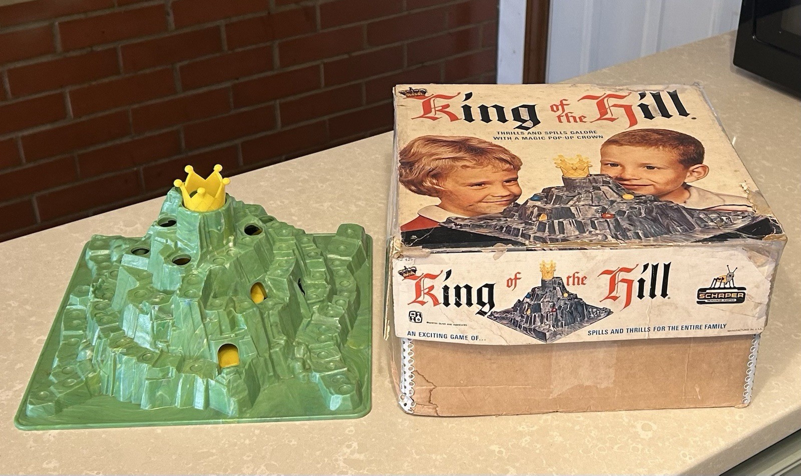 Schaper Original King of the Hill Board Game