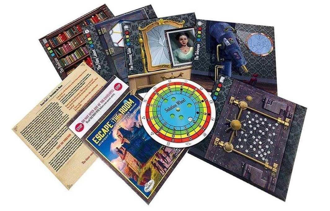 ESCAPE THE ROOM Mystery at The Stargazer’s Manor Board Game 3-8 people
