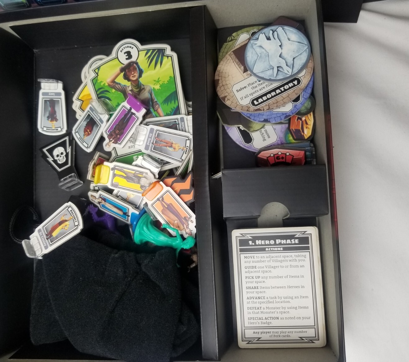 Universal Studios Monsters Horrified Board Game By Ravensburger 2019 Complete