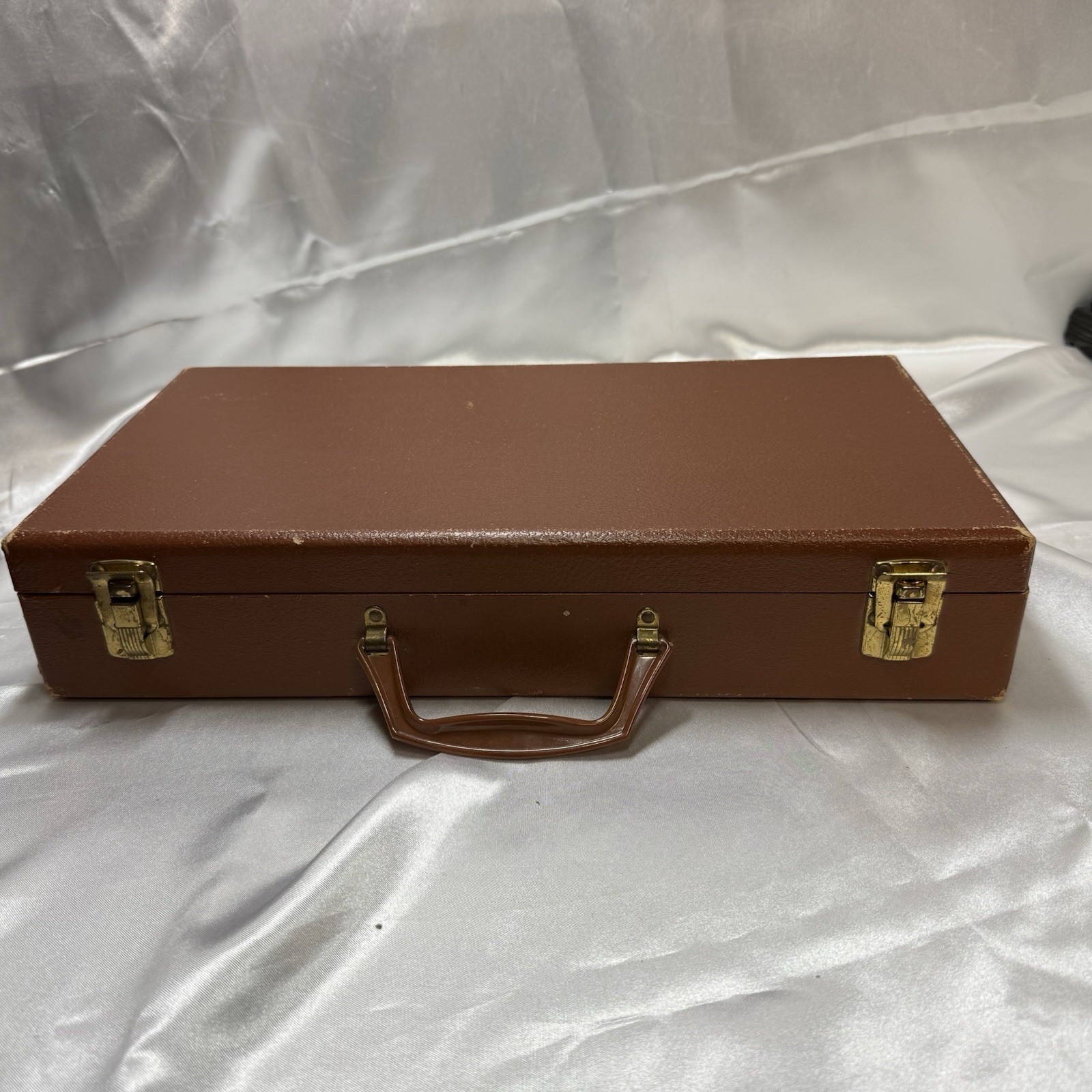 Vintage Game Casino Roulette Chess Chips Horse Racing Derby Set H. BARON CO.