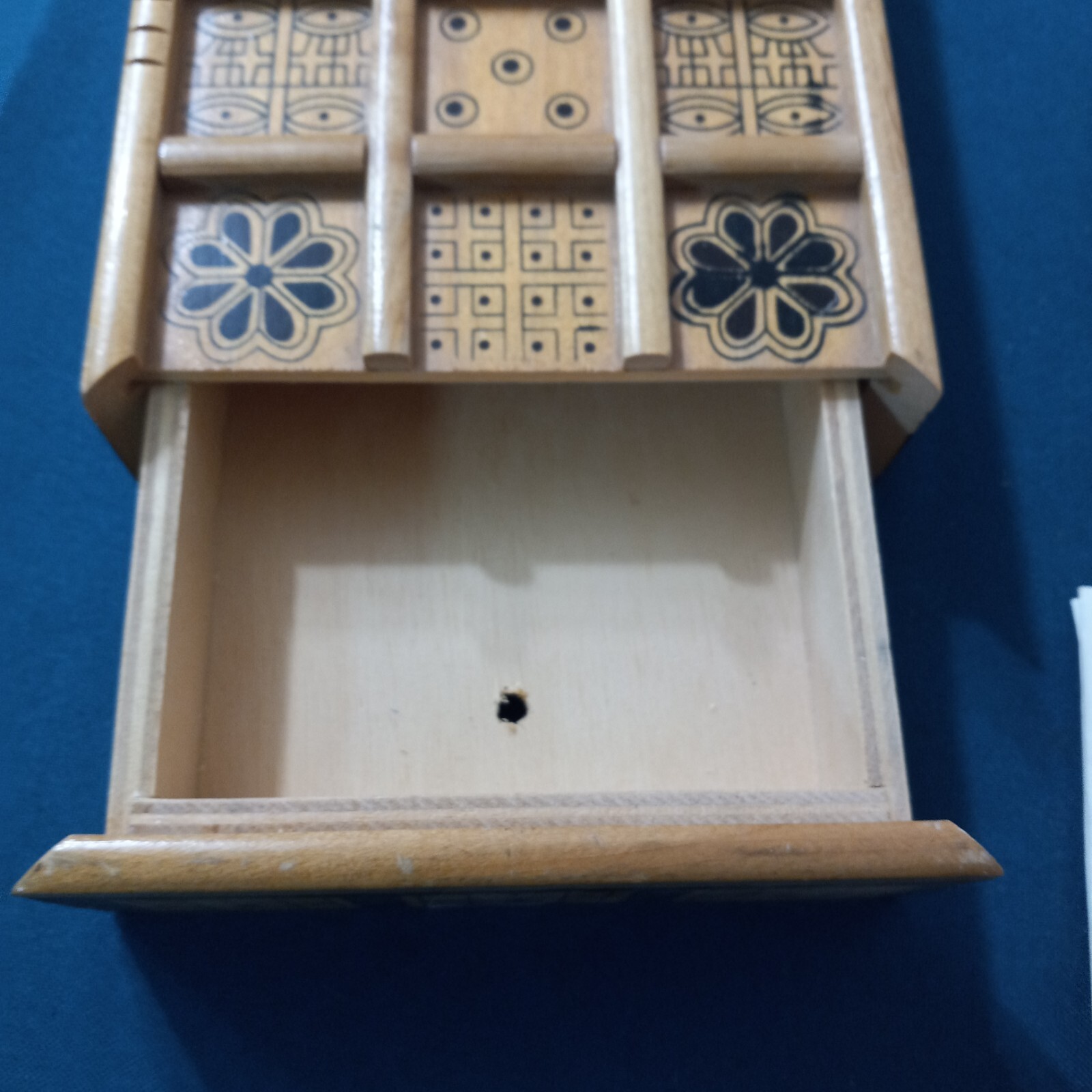 WE Games The Game of UR or Antiquity, The Royal Game Wood & storage box 3760