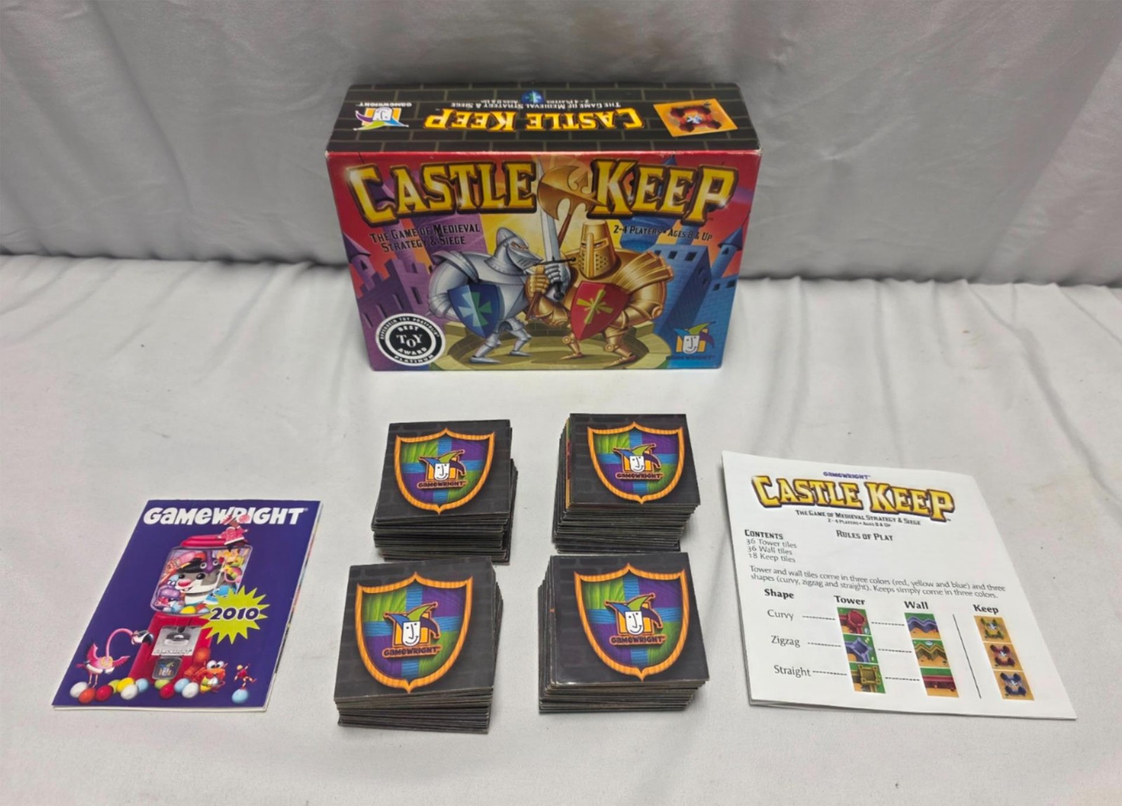 2006 Castle Keep Game of Medieval Strategy & Siege by Gamewright Complete