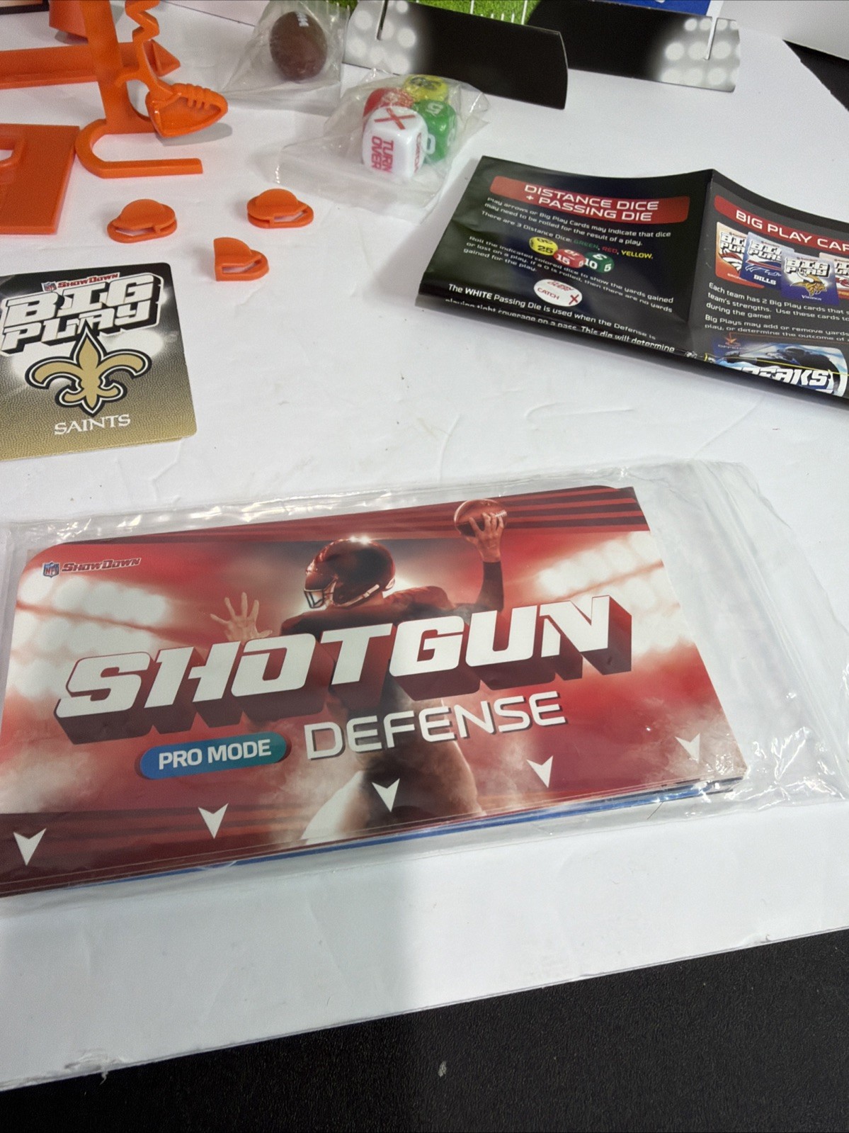 NFL Showdown Board Game Buffalo Games Football 32 Teams Pass Run Blitz Complete