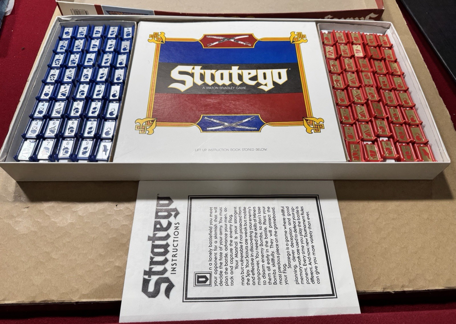 Stratego Battlefield Strategy Board Game Complete 4916 Milton Bradley 1986 Vtg