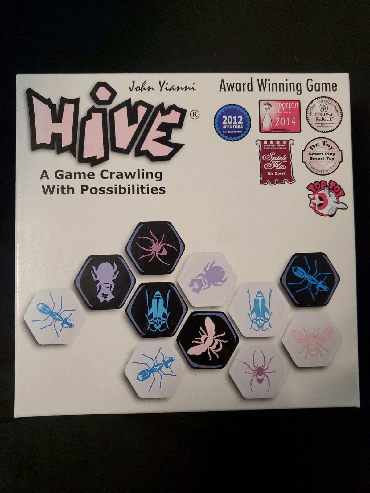 HIVE BOARD GAME BY JOHN YIANNI SMART ZONE GAMES – COMPLETE + TRAVEL BAG GEN42