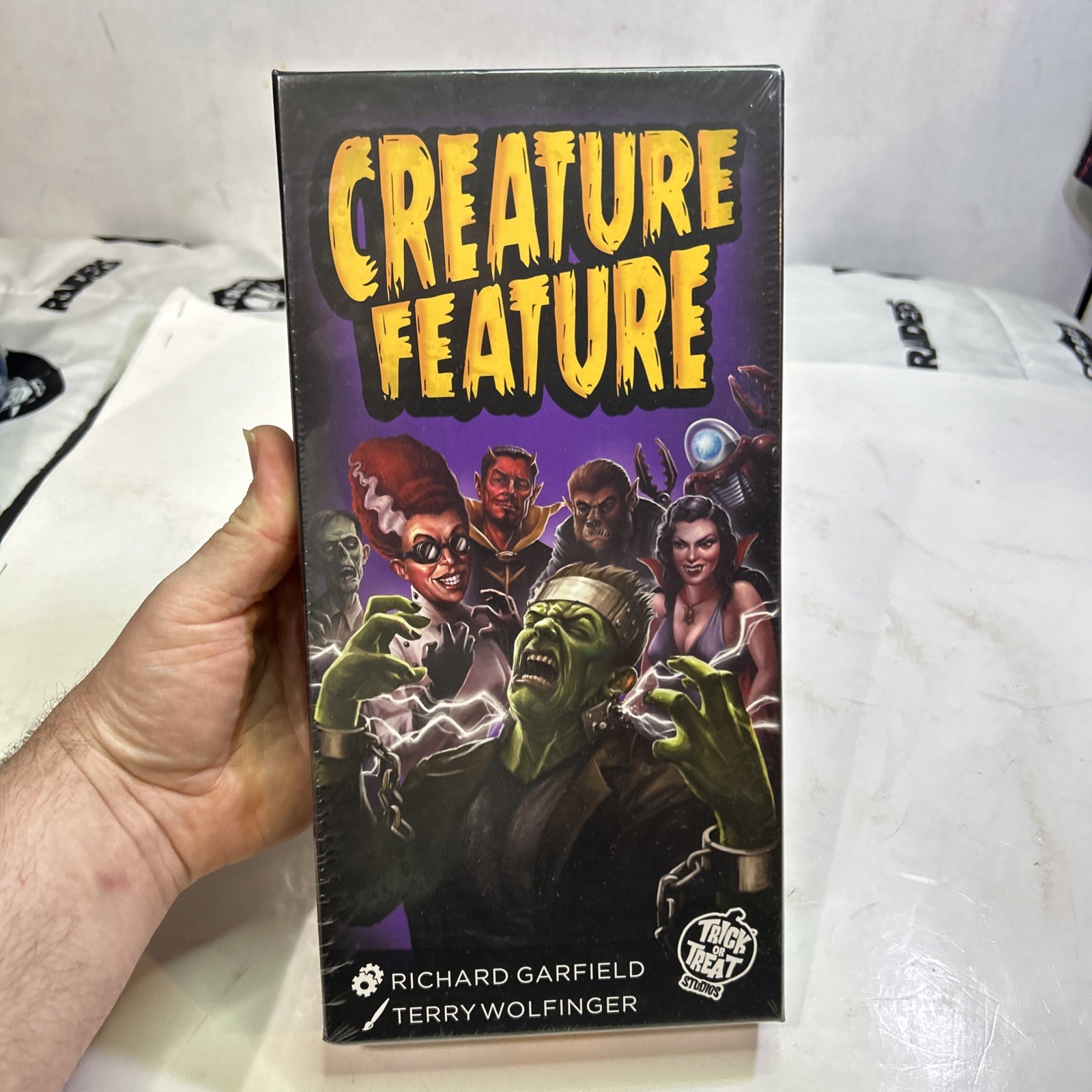Creature Feature Game TRICK OR TREAT STUDIOS RICHARD GARFIELD 3 – 6 PLAYERS NEW