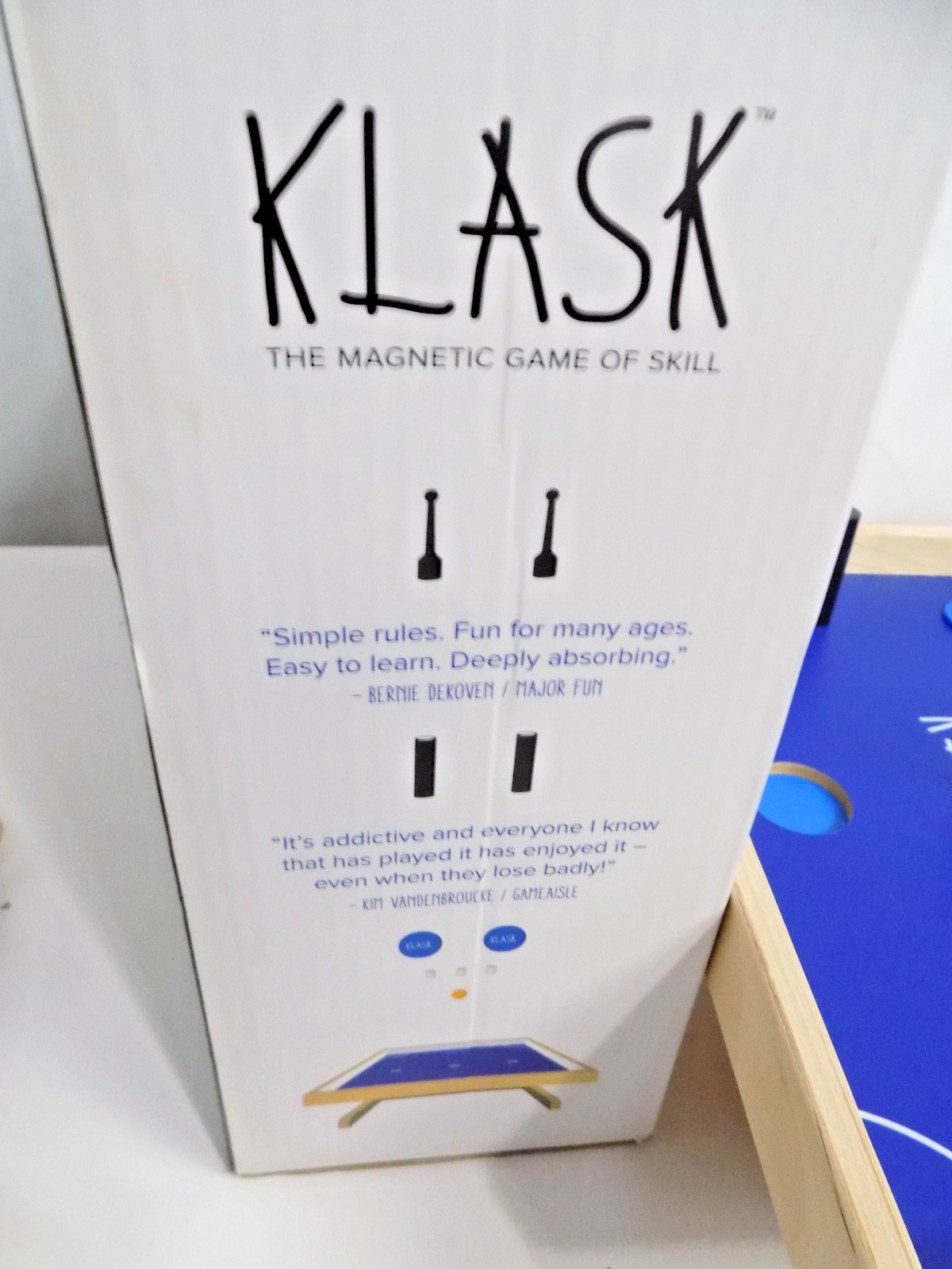 Klask The Magnetic Award-Winning Party Game of Skill – for Kids and Adults.