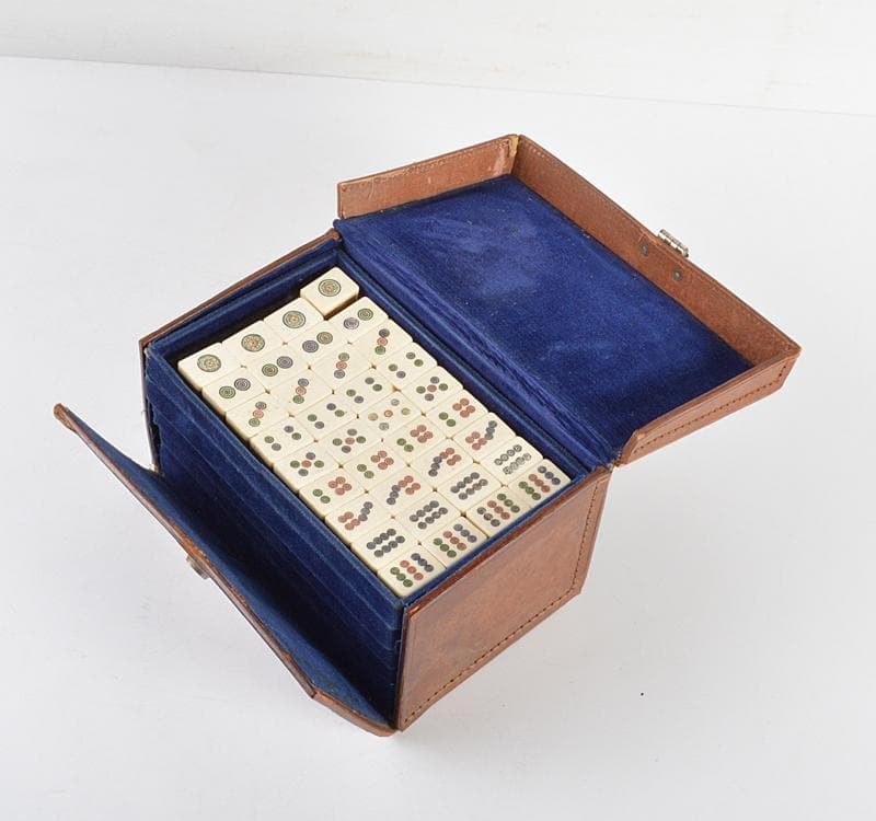 Antique Vintage Chinese Mahjong Set Bone & Bamboo Tiles Leather Case Mahjong