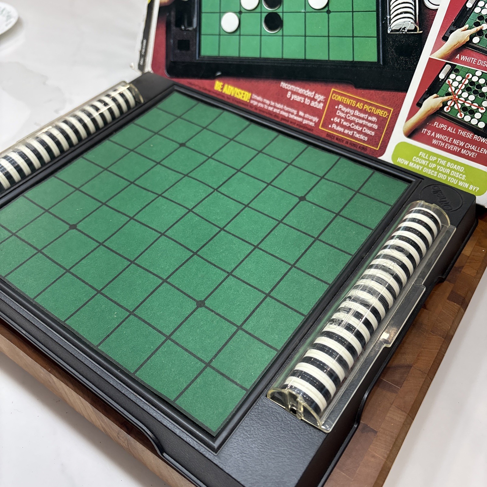 Vintage Gabriel Othello Board Game Complete w/64 Discs & Board 1977 Complete