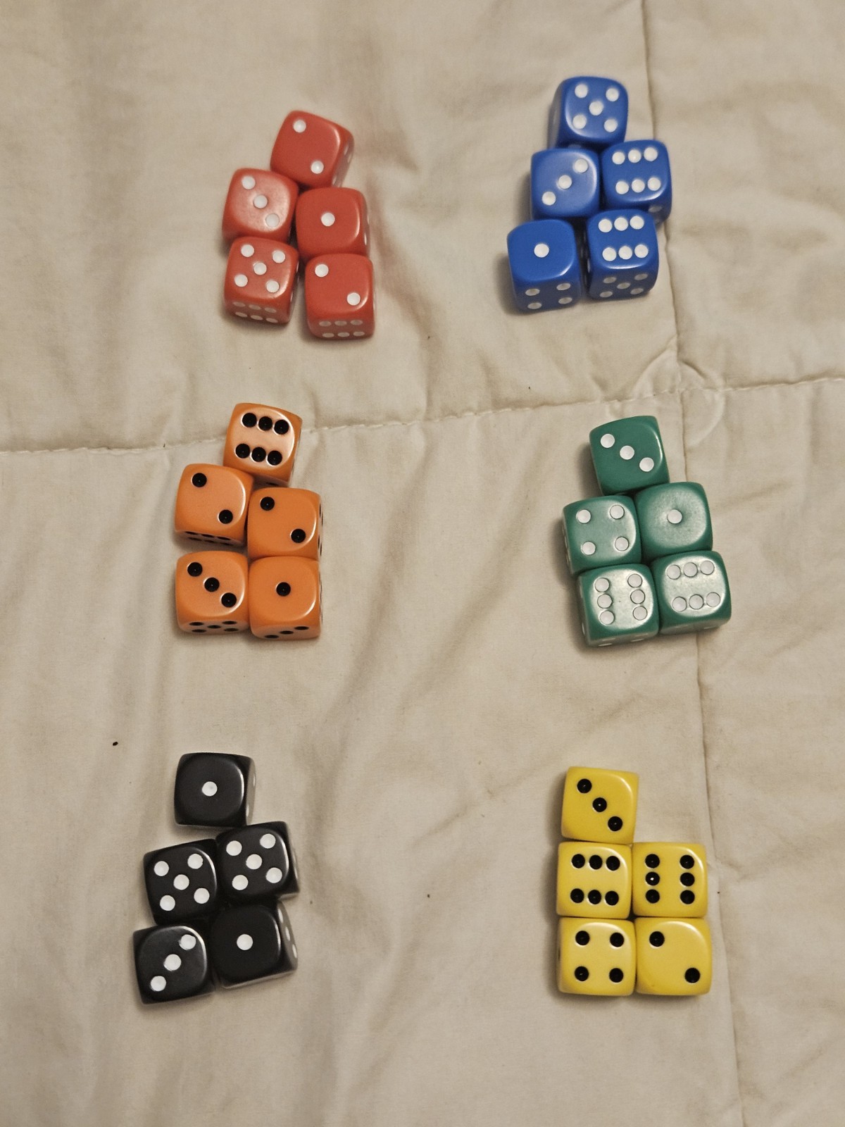 Pressman Perudo Liar’s Dice Strategy Game Tin Set, Travel Size, Ages 10+ as is