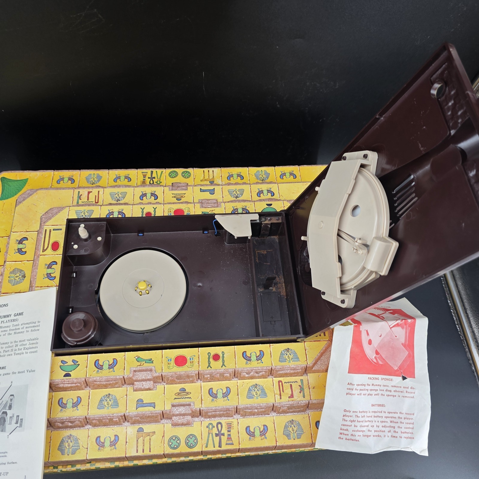 Vintage 1971 Milton Bradley Voice of the Mummy Electronic Board Game Green Gems