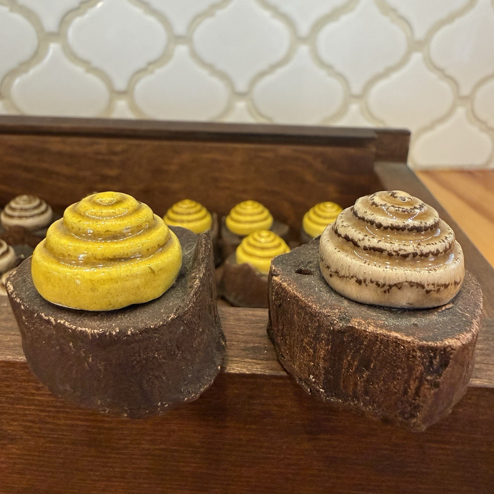 VNTG Hand Made Checkers Pieces Composite Ceramic Queen Bee Hive Wooden Box OOAK