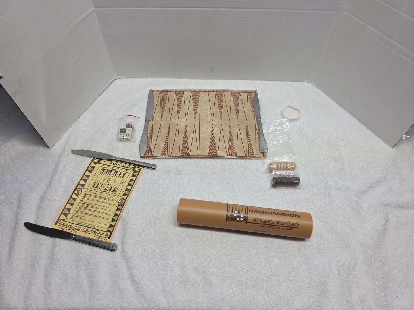 Backgammon Travel Game Tube 1978 The Game Merchant 254 complete set vintage