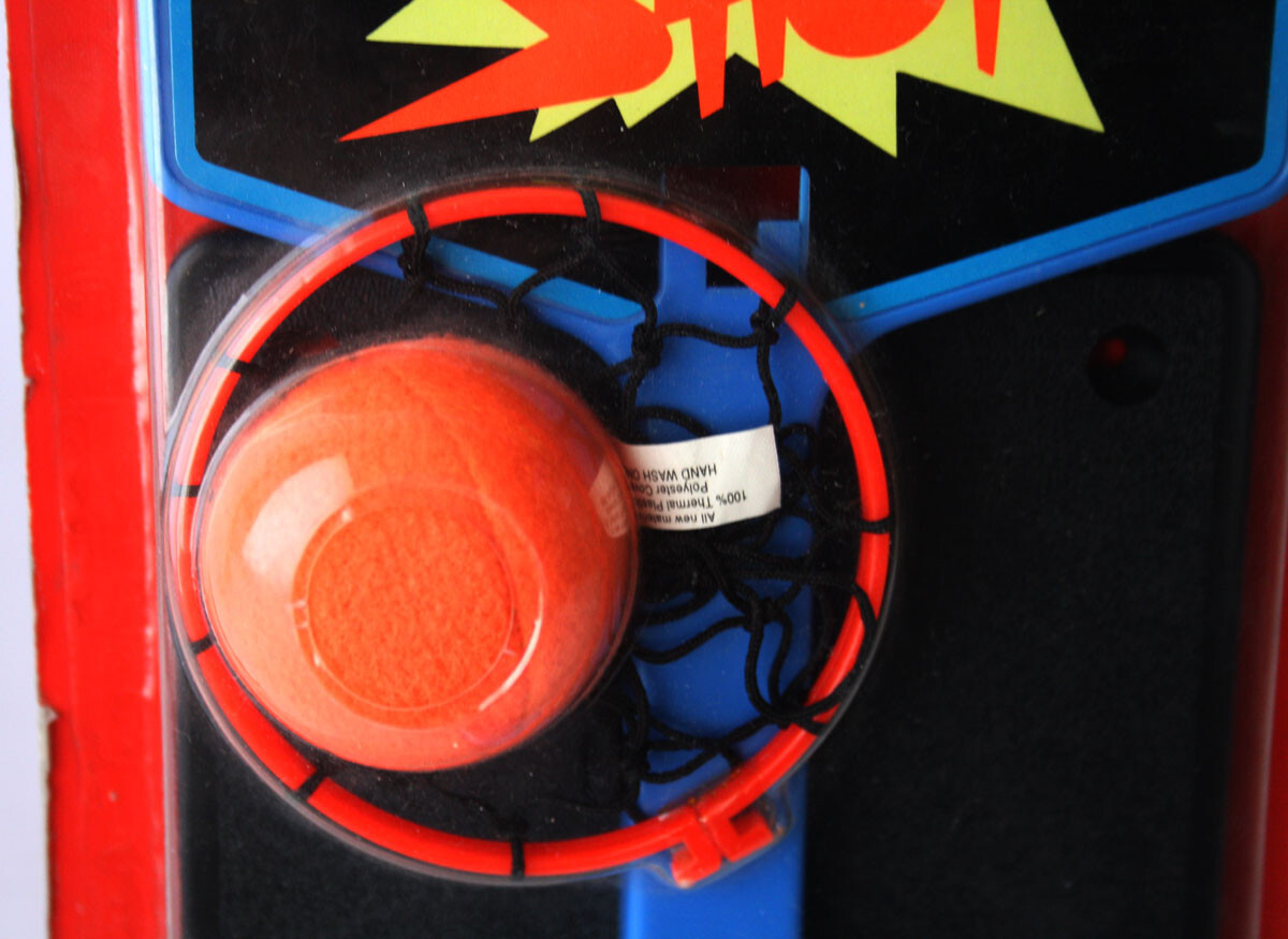 VINTAGE 90’S SPOT SHOT BEANBAG BASKETBALL TABLE TOP GAME OHIO ART SPORTS NEW!