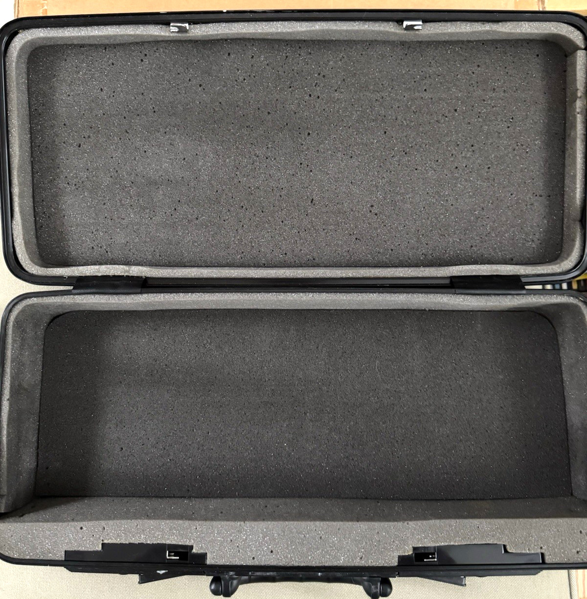 Vintage Mah Jong Jongg Black Hard Shell Carrying Case Foam Interior 20″×9″×5″