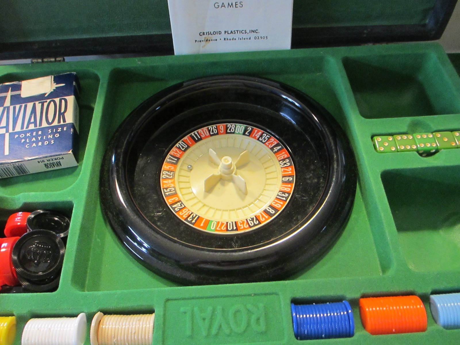 VINTAGE CRISLOID ROYAL GAMBLER’S BRIEFCASE 60’S MCM ROULETTE HORSE GAME CASINO