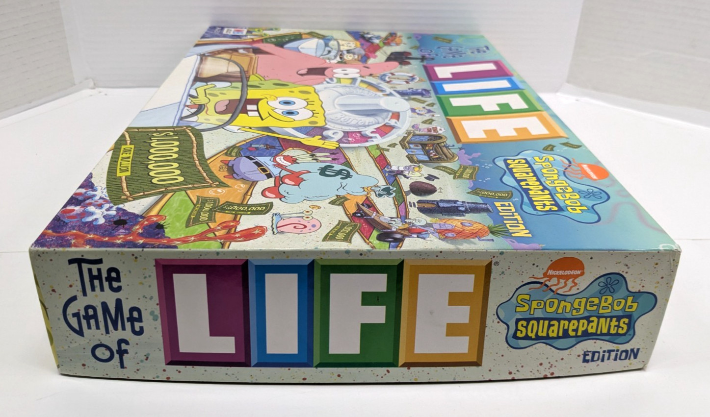 2005 The Game of Life SpongeBob SquarePants Edition Milton Bradley Nickelodeon