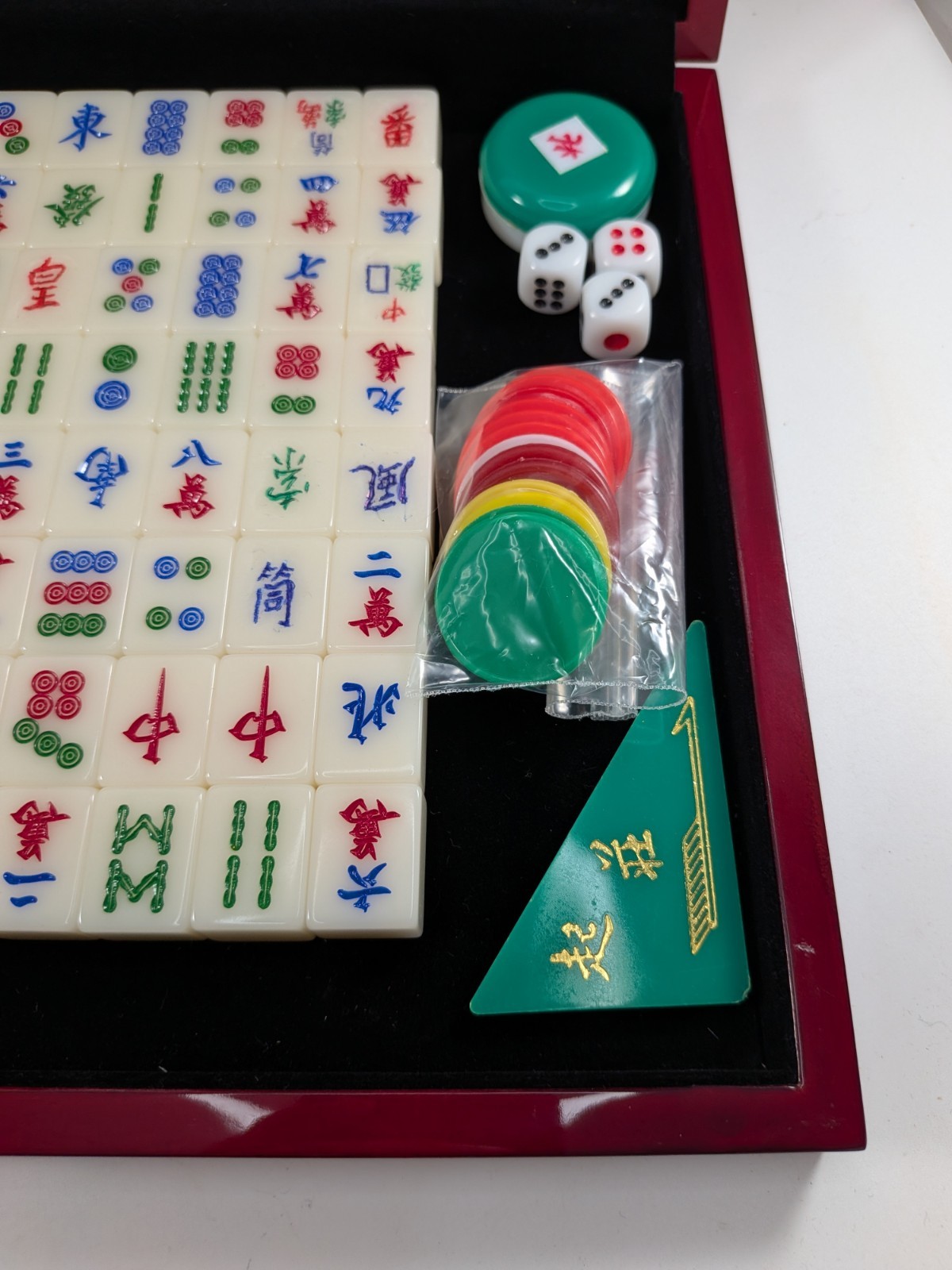 Mahjong Set in Wooden Case with 144 Tiles, Dice and Chips