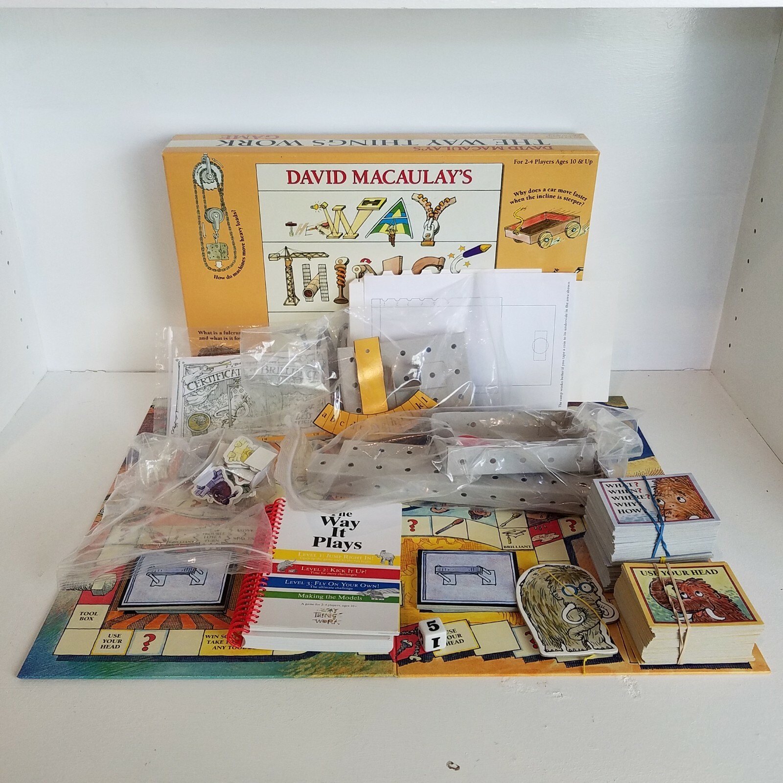 The Way Things Work David Macaulays Mechanical Problem Solving Board Game