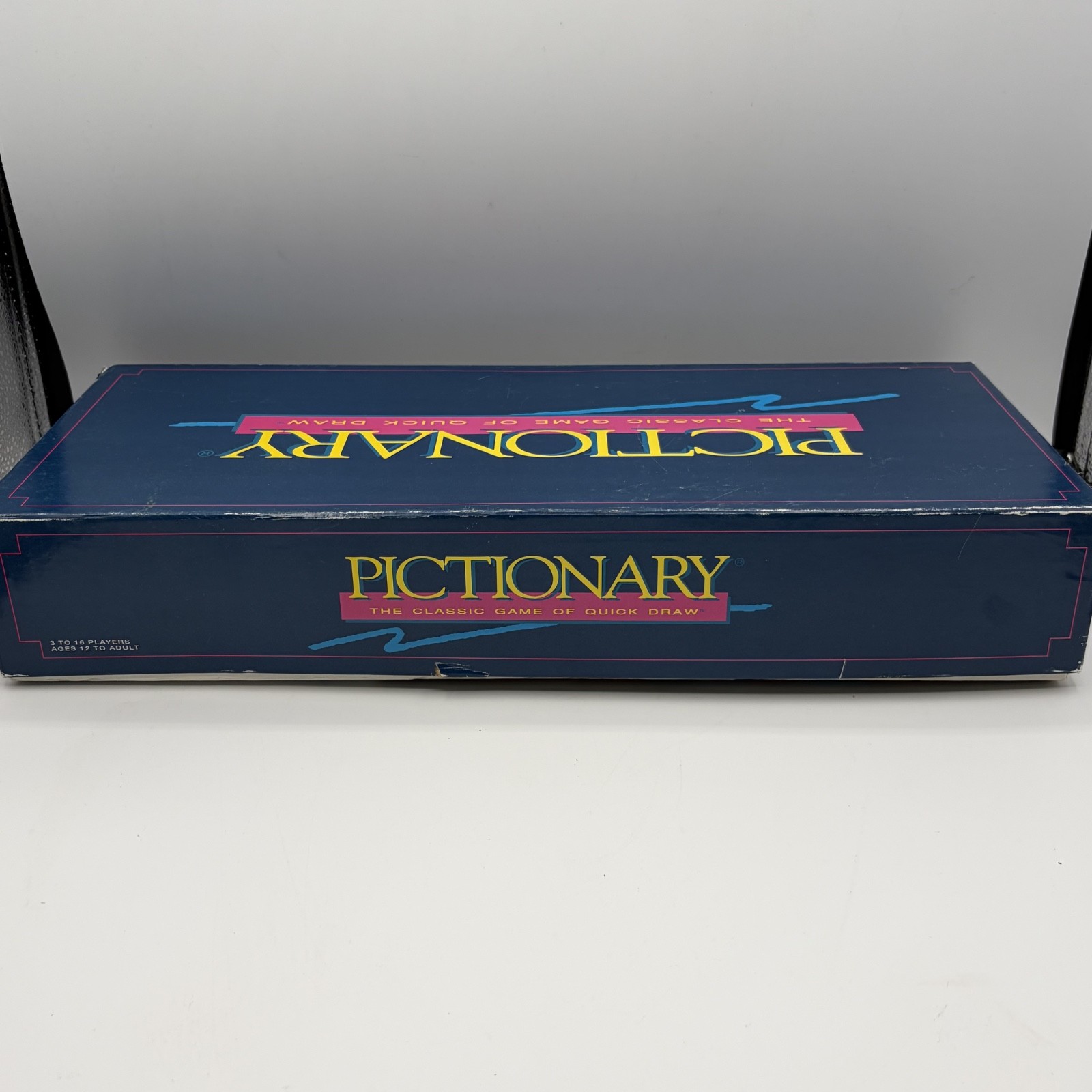 Pictionary Updated For The 90’s Classic Board Game from 1993 COMPLETE