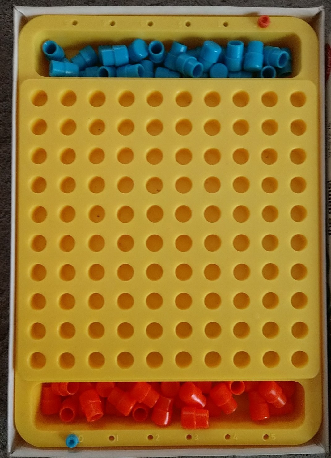 VINTAGE GABRIEL GILBERT INDUSTRIES TAKE 5 HI-Q PEG STRATEGY PUZZLE GAME 1977