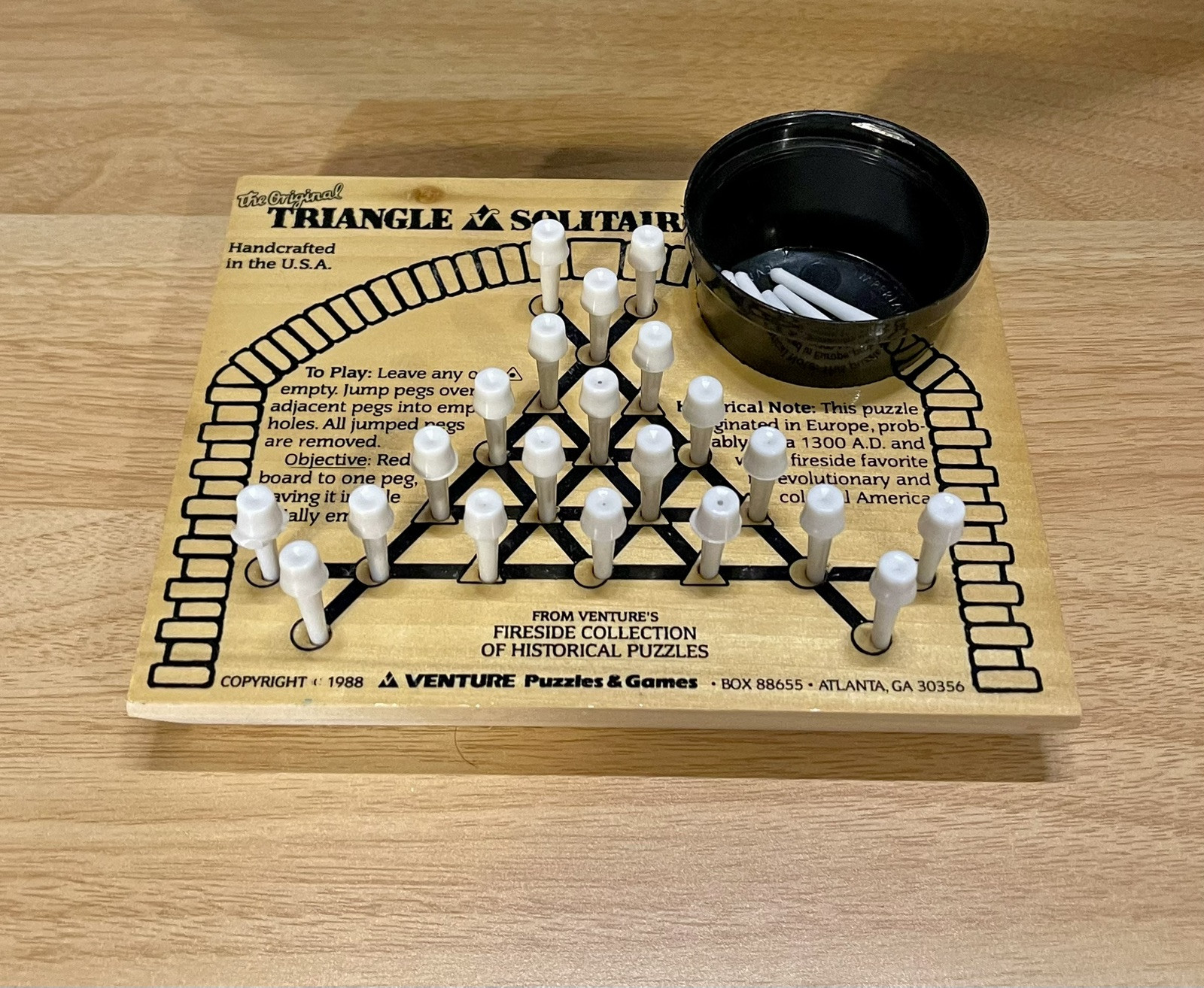 Vintage The Original Triangle Solitaire Wood Game Venture’s Fireside 1988 GUC