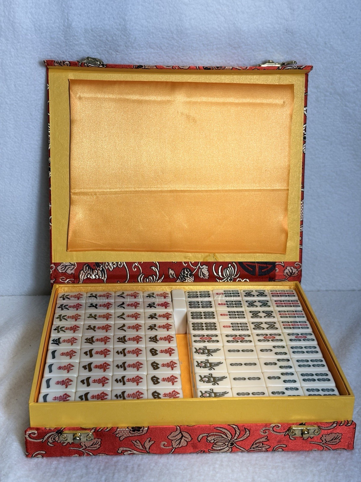 Hey! Play! Chinese Mahjong Game Set with 146 Tiles, Dice, and Ornate Storage…
