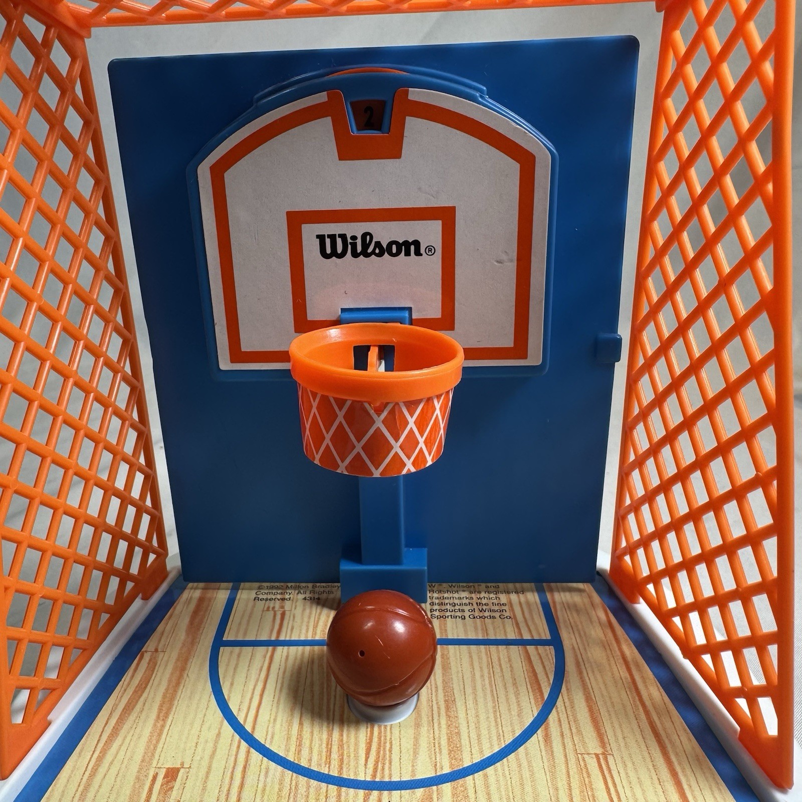 Vintage 1992 Milton Bradley Travel Hot Shot Basketball Game w/ Box
