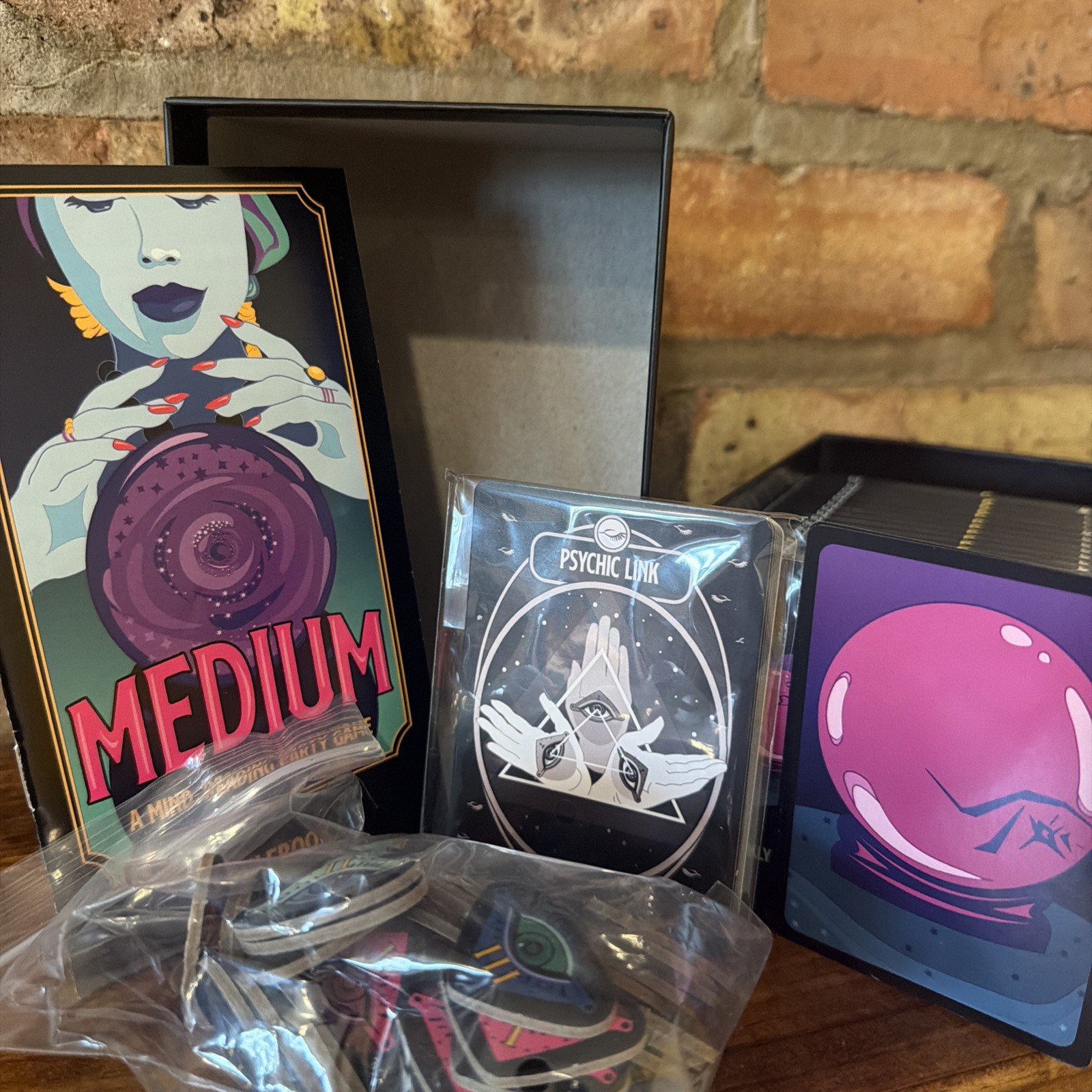 Medium A Mind Reading Party Game by Greater Than Games New in Box Ages 14+