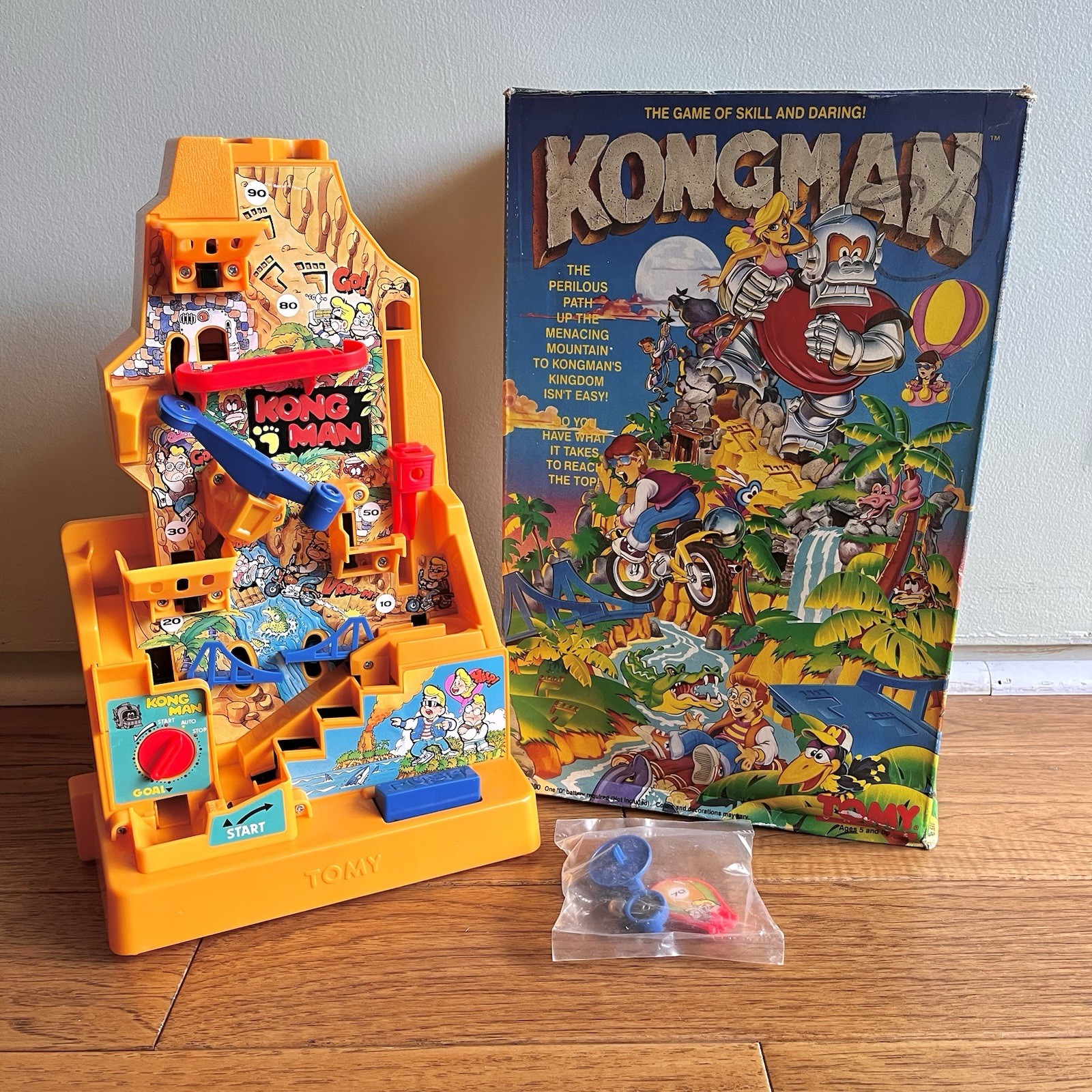 Vintage 1982 Tomy Kongman Game w Box Parts Battery Toy King Kong Marble Maze