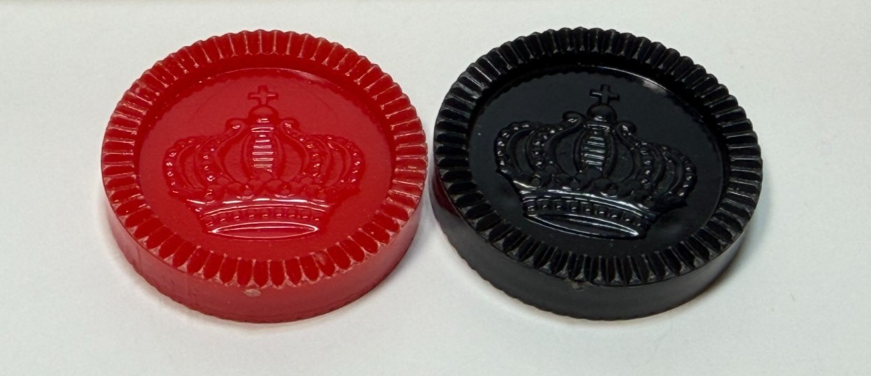 Vintage 1960 Whitman Crown Checkers No. 4413 Plastic Self Stacking – Complete