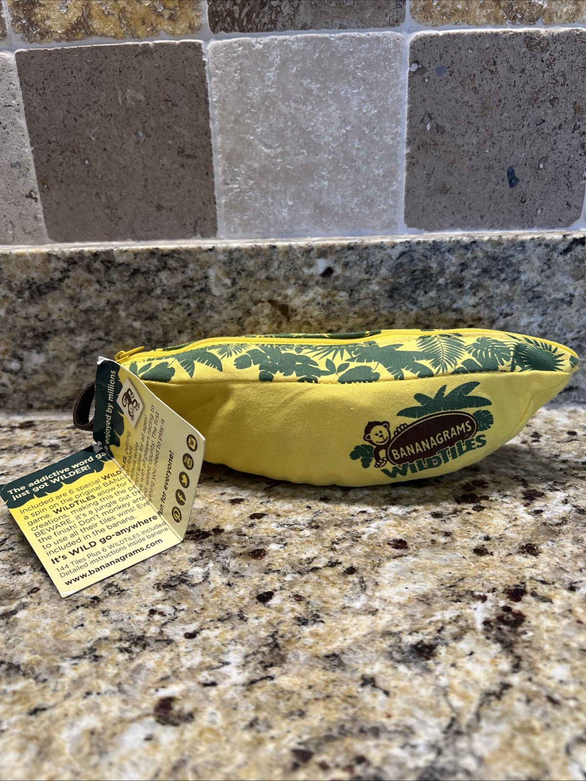 2014 Bananagrams Wild Tiles Fun Word Game Family Night Yellow Banana Case Monkey